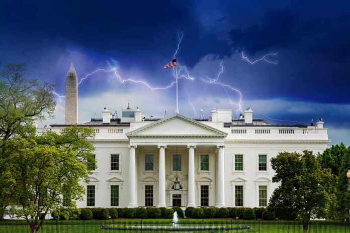 1815261437-2 White House under stormy sky with lightning bolts.